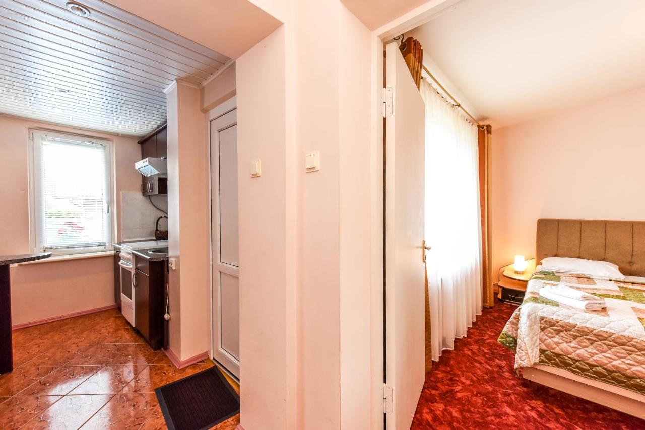 Hotel Medziotoju Kiemelis Palanga Exterior foto